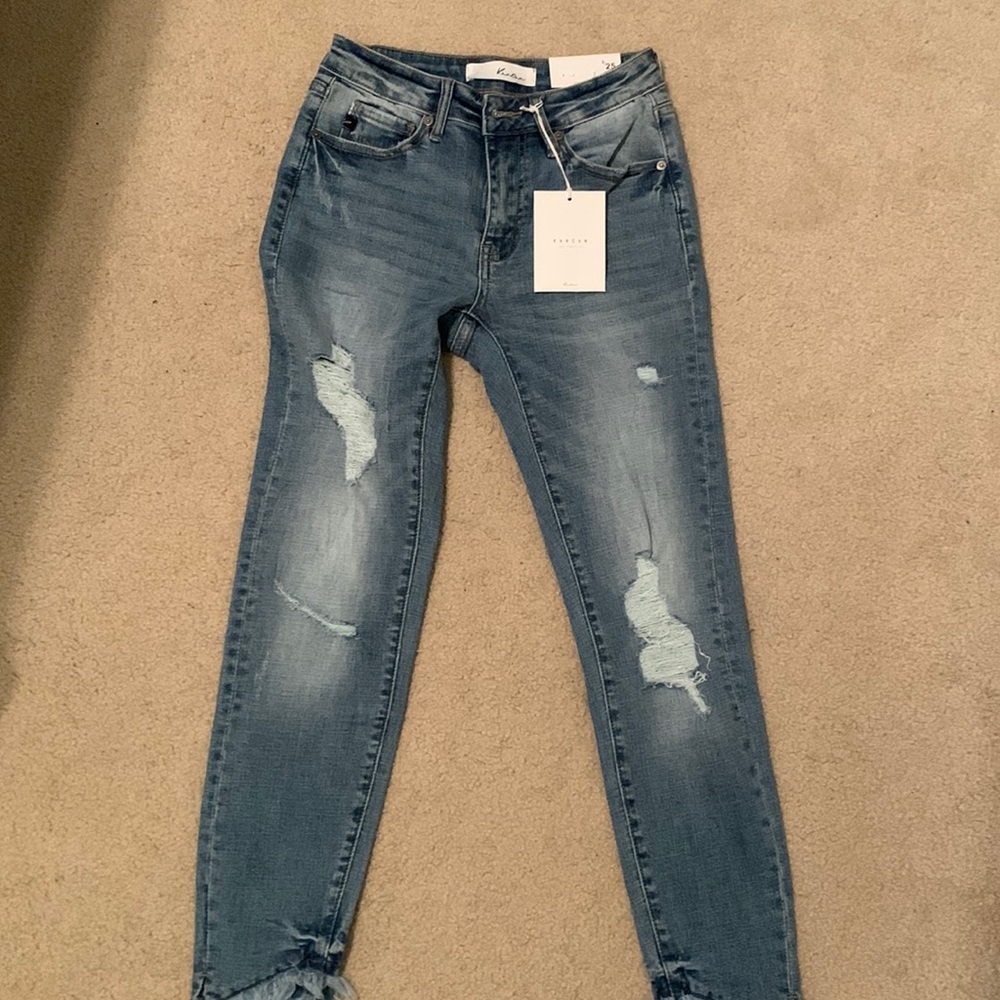 KanCan Clara distressed jeans NWT, Never worn
